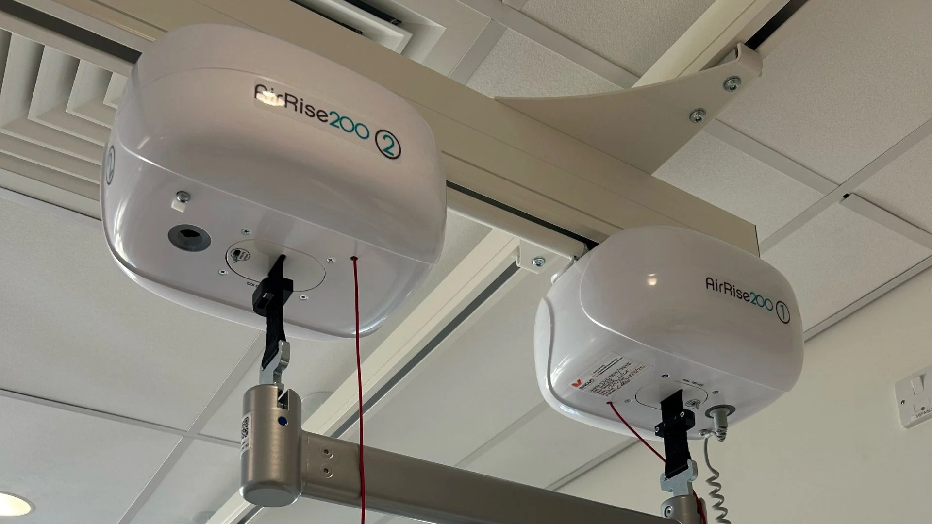 Innova Dual Hoists Midland Met Hospital